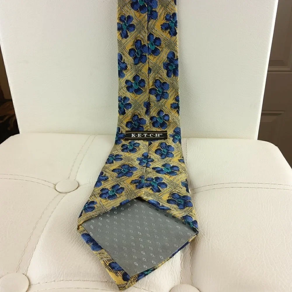 Ketch silk floral print tie
